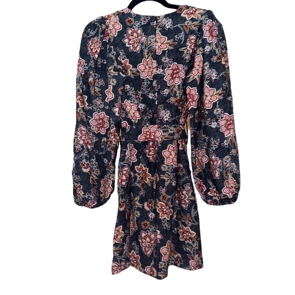 NWT MINKPINK Mehdya V-Neck Mini Dress - Picture 12 of 13